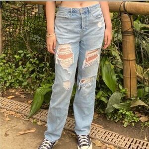HOLLISTER ultra high rise vintage straight jeans light wash distressed denim w28